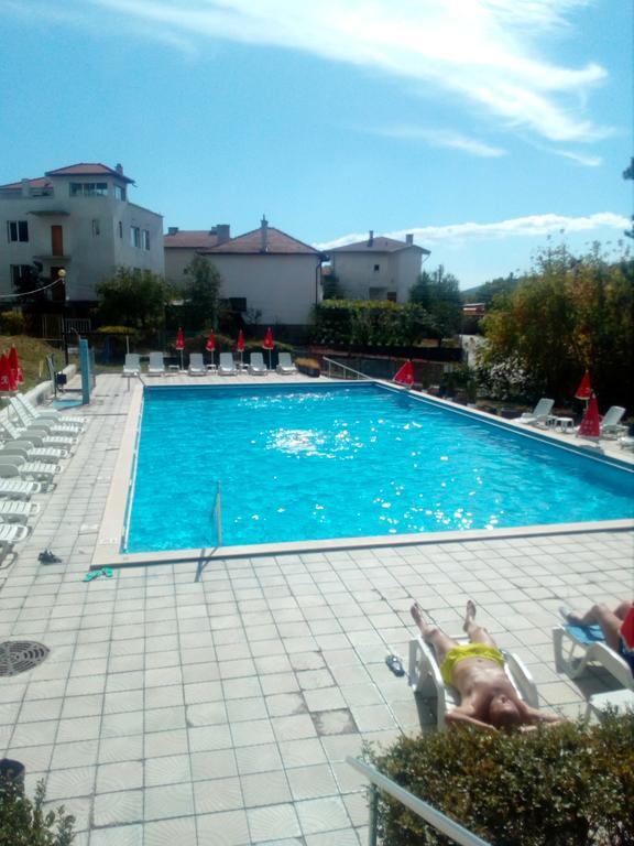 Балнеохотел Роза Sztrelcsa Kültér fotó